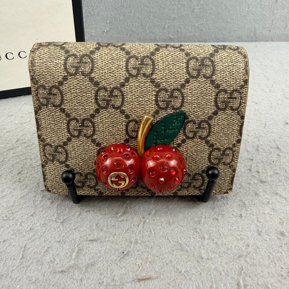 Gucci Cherry Wallet GG Supreme Canvas Red Leather Compact 476050-1147 - Picture 2 of 15